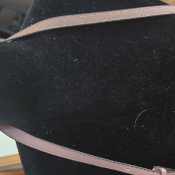 Elegant Pink Croc-Embossed Women's Bag - Picture 4 of 7